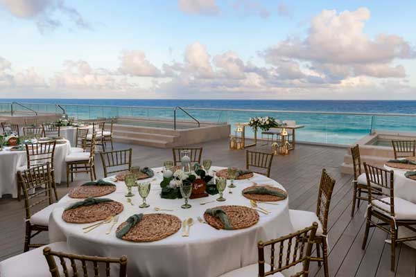 Restaurant - Hilton Cancun Mar Caribe All-Inclusive Resort